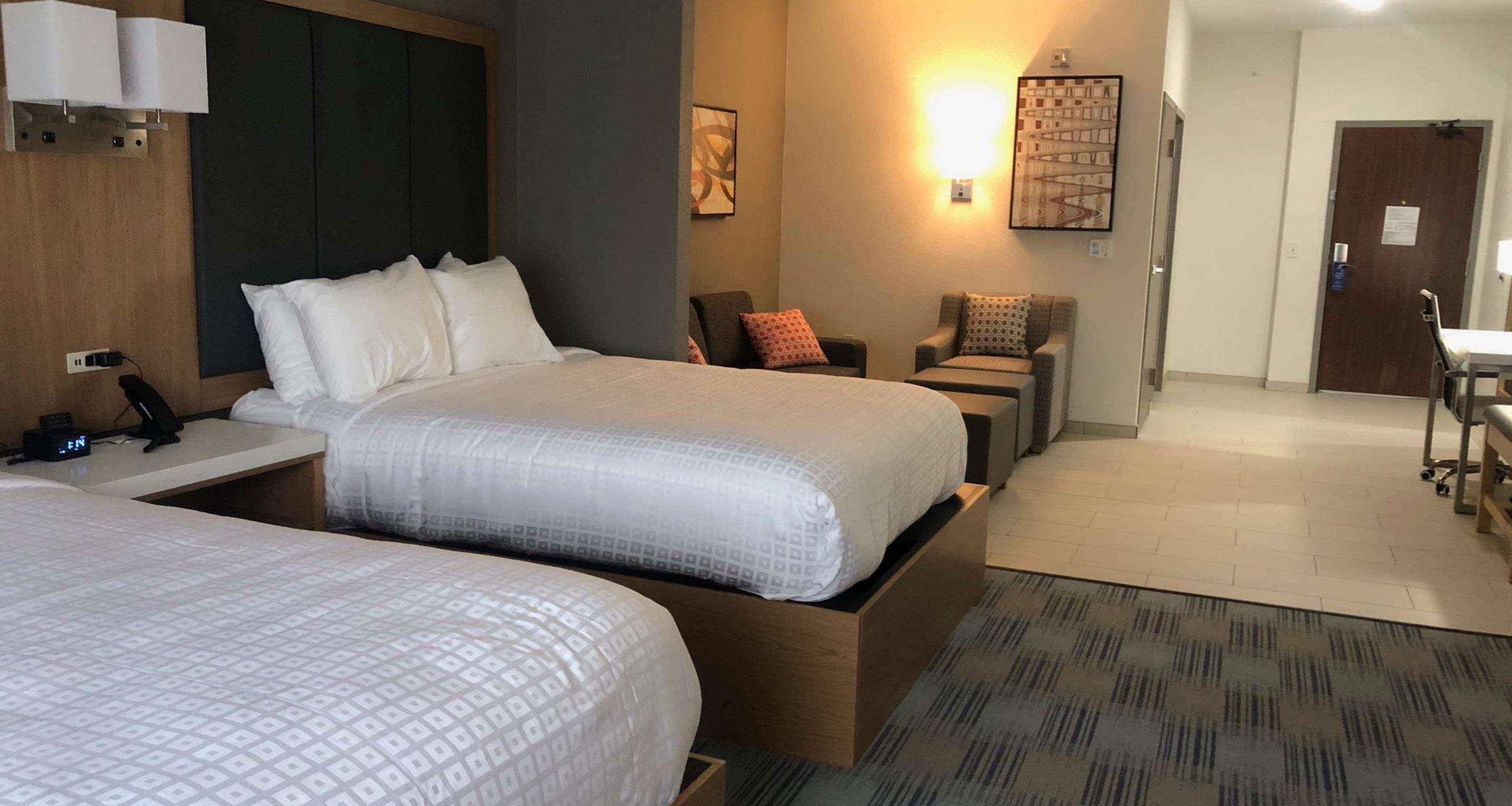 Best Western Plus Coralville Hotel Exterior foto