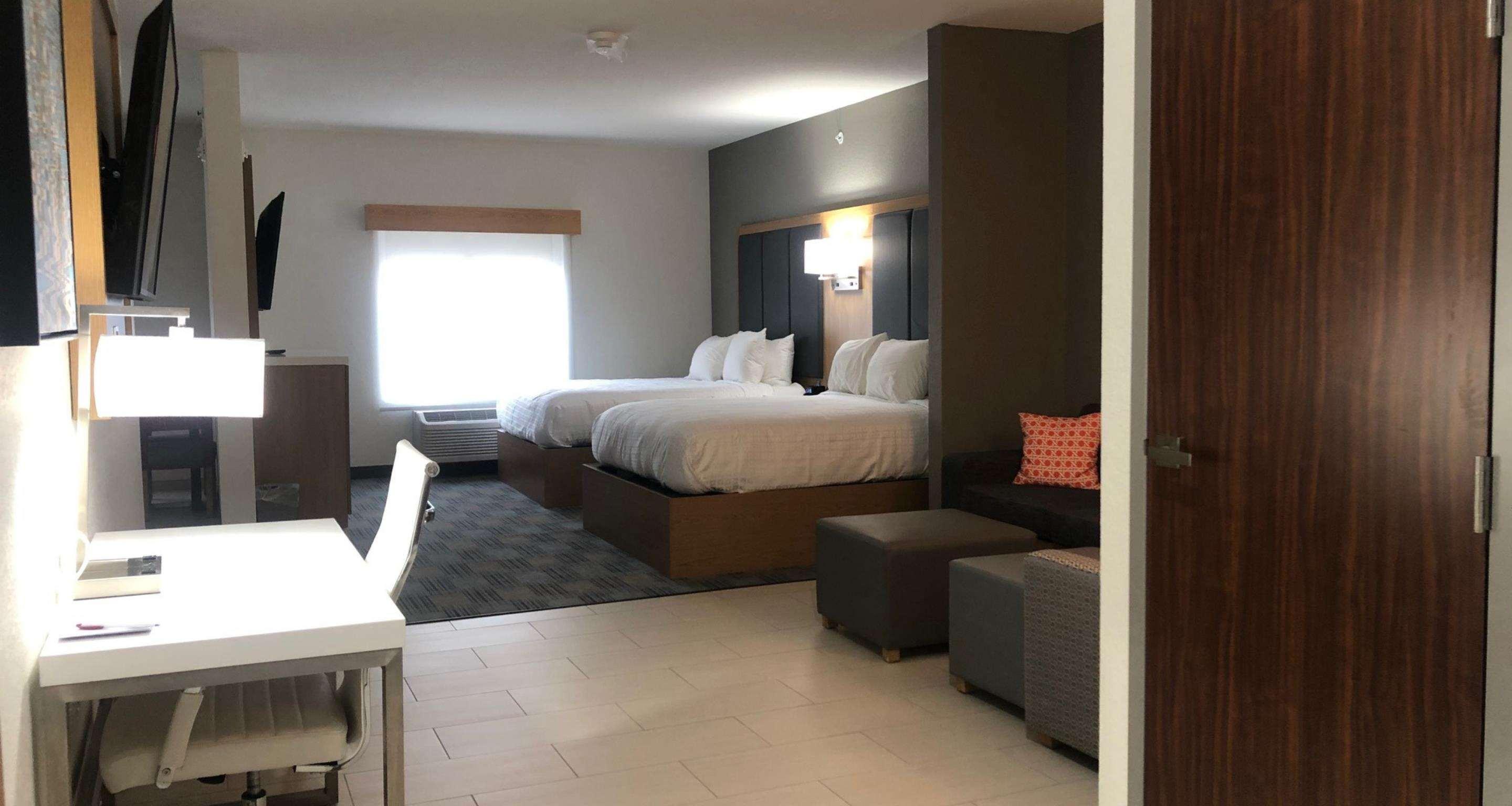 Best Western Plus Coralville Hotel Exterior foto