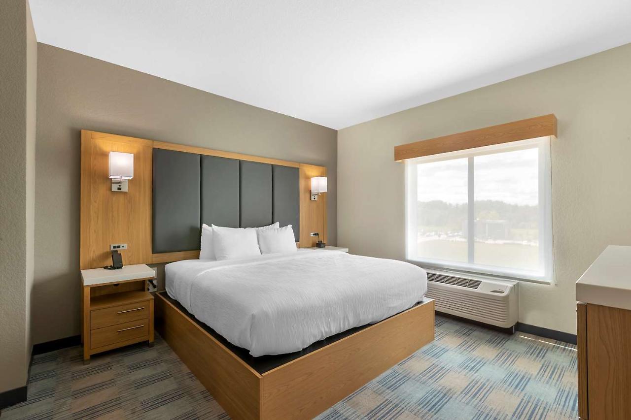 Best Western Plus Coralville Hotel Exterior foto