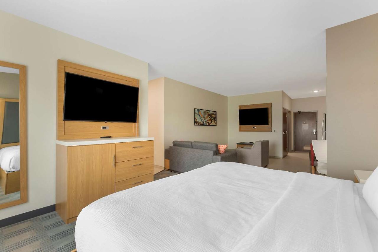 Best Western Plus Coralville Hotel Exterior foto