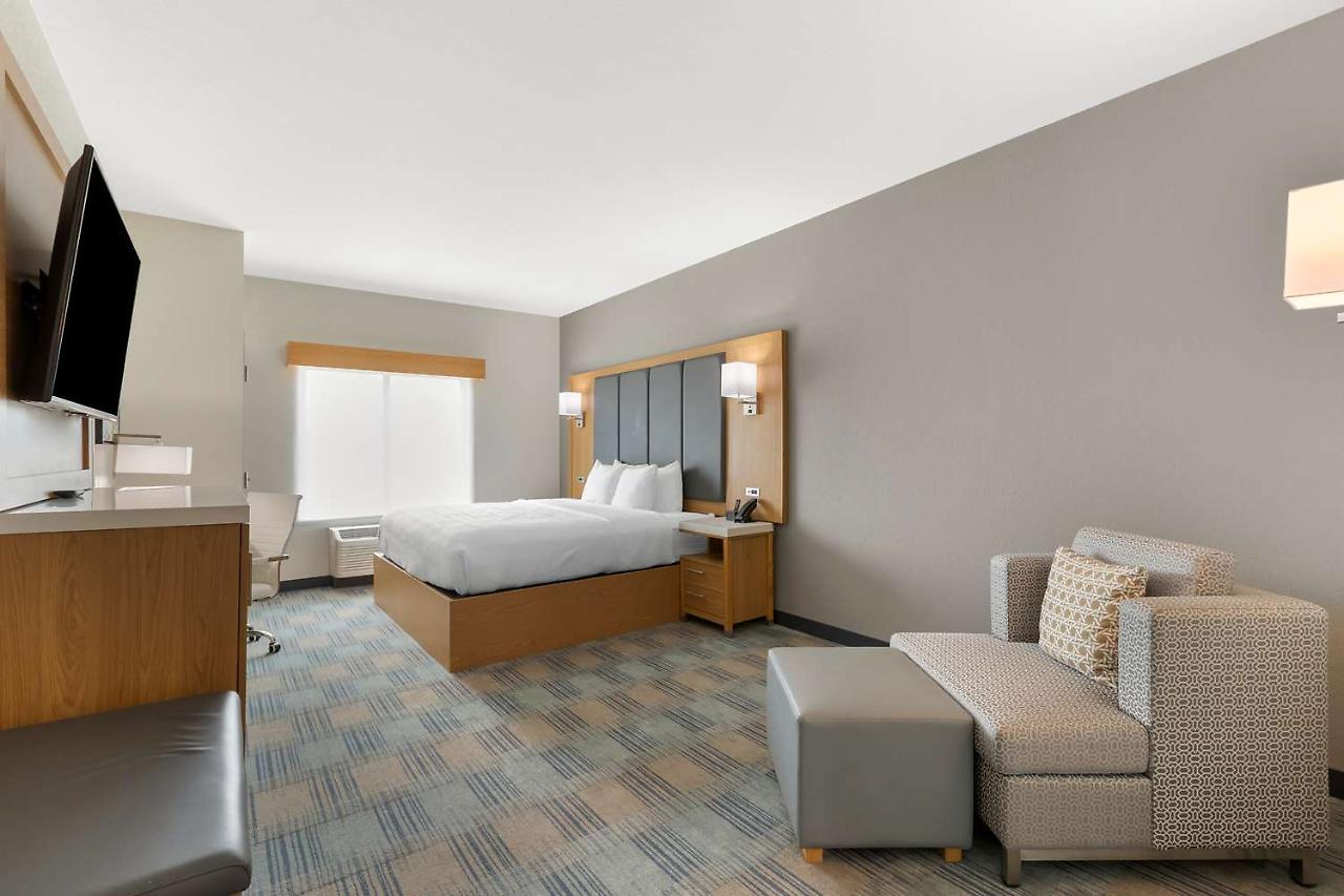 Best Western Plus Coralville Hotel Exterior foto