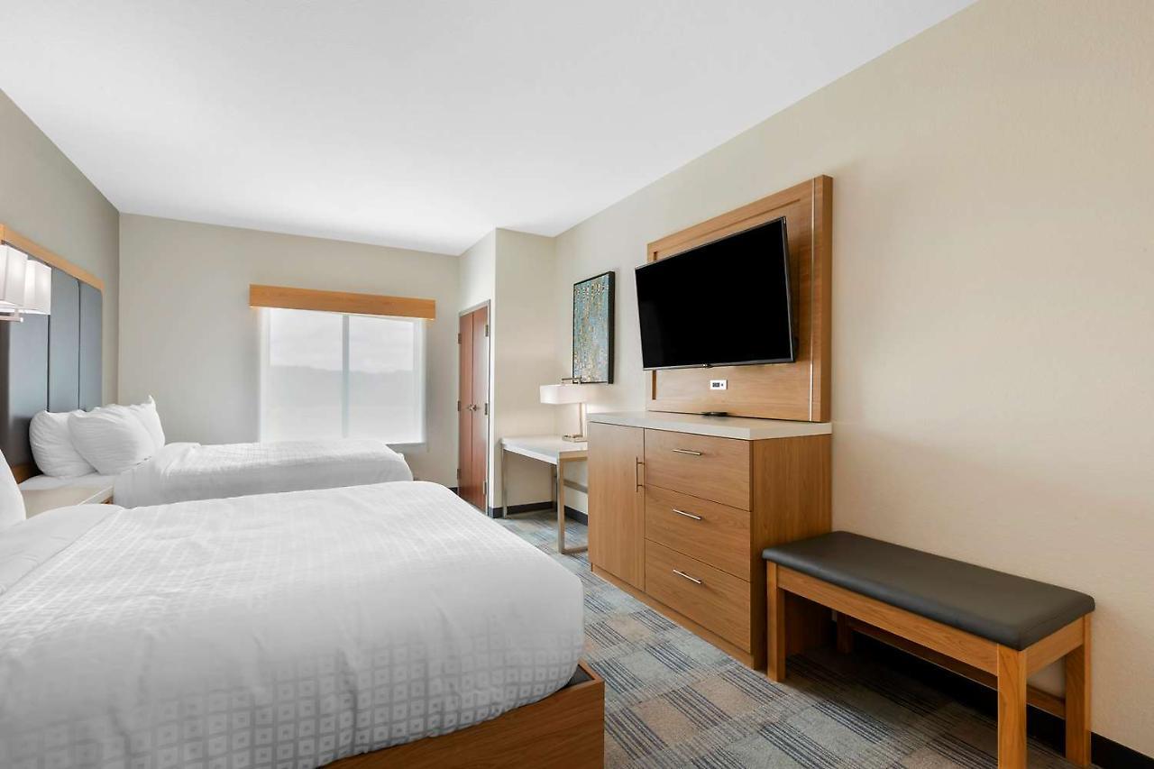Best Western Plus Coralville Hotel Exterior foto