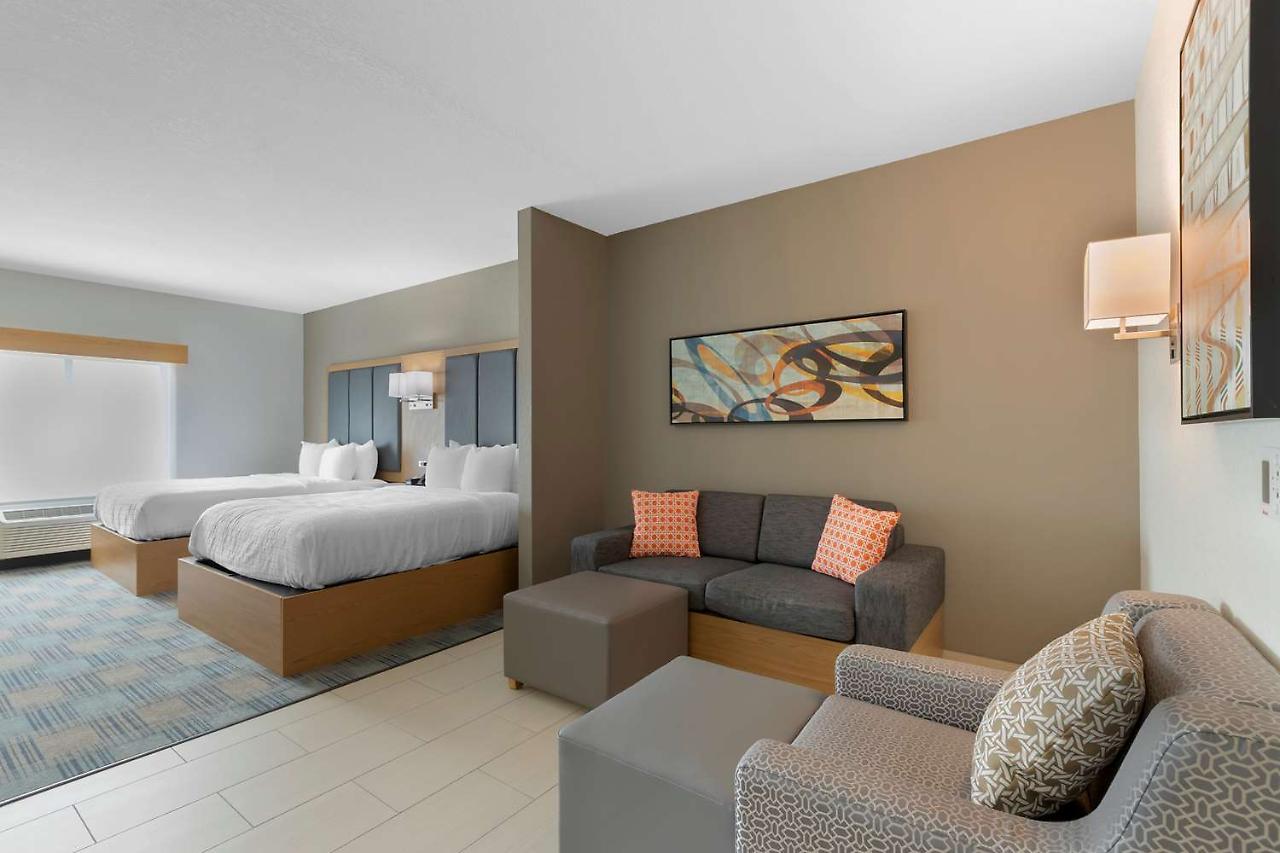 Best Western Plus Coralville Hotel Exterior foto