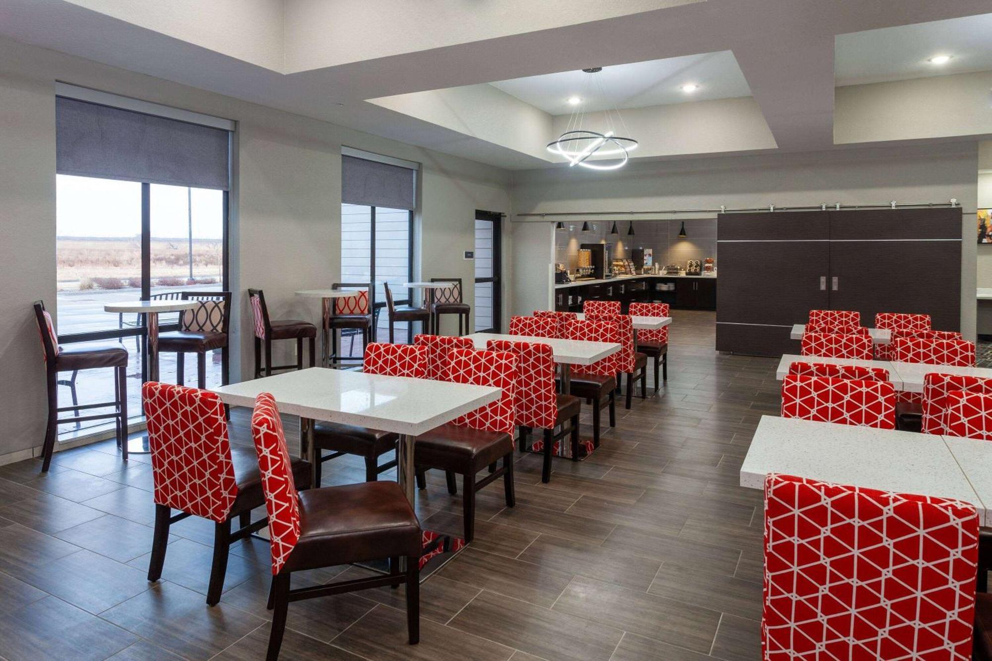 Best Western Plus Coralville Hotel Exterior foto