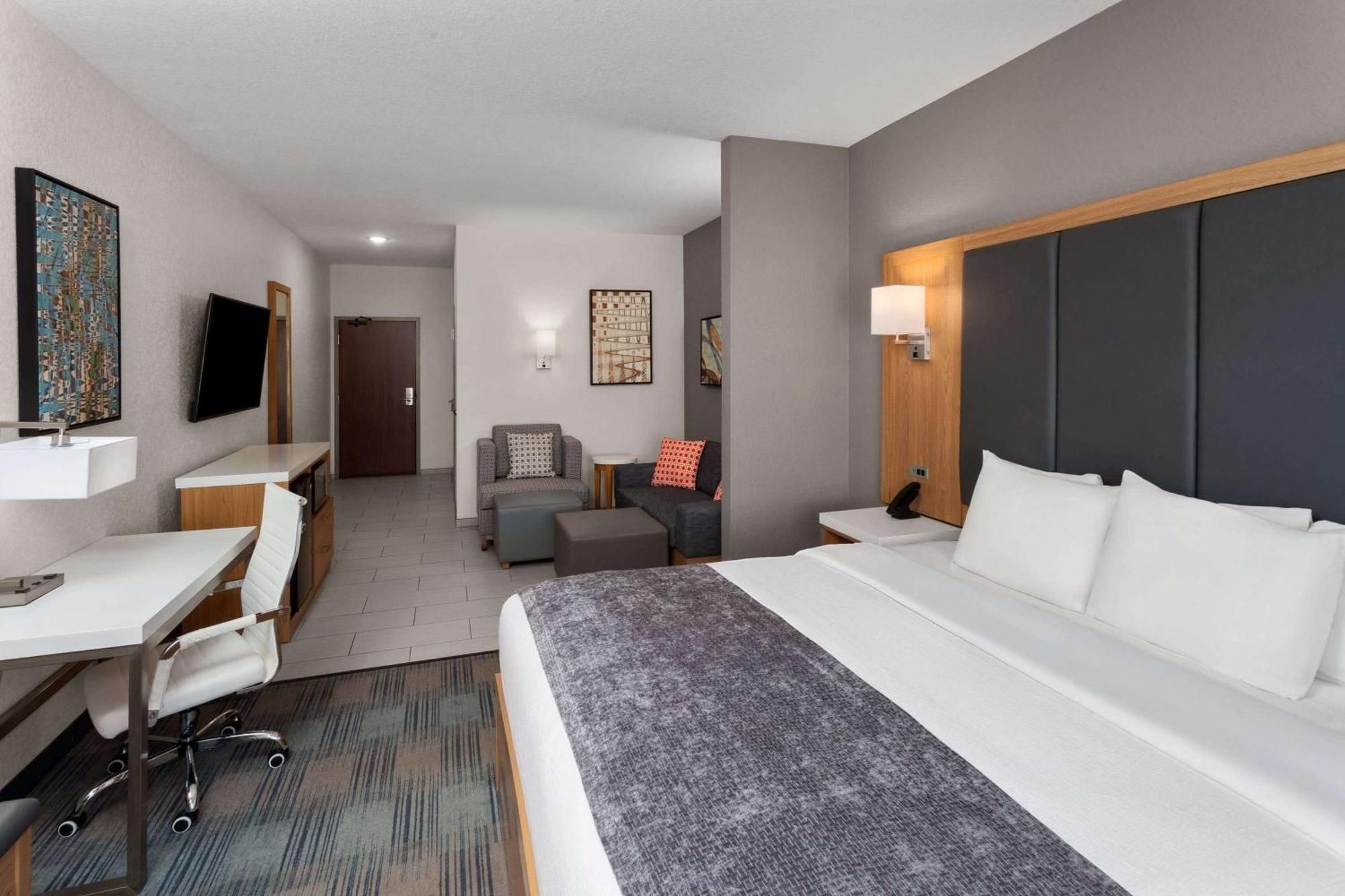 Best Western Plus Coralville Hotel Exterior foto